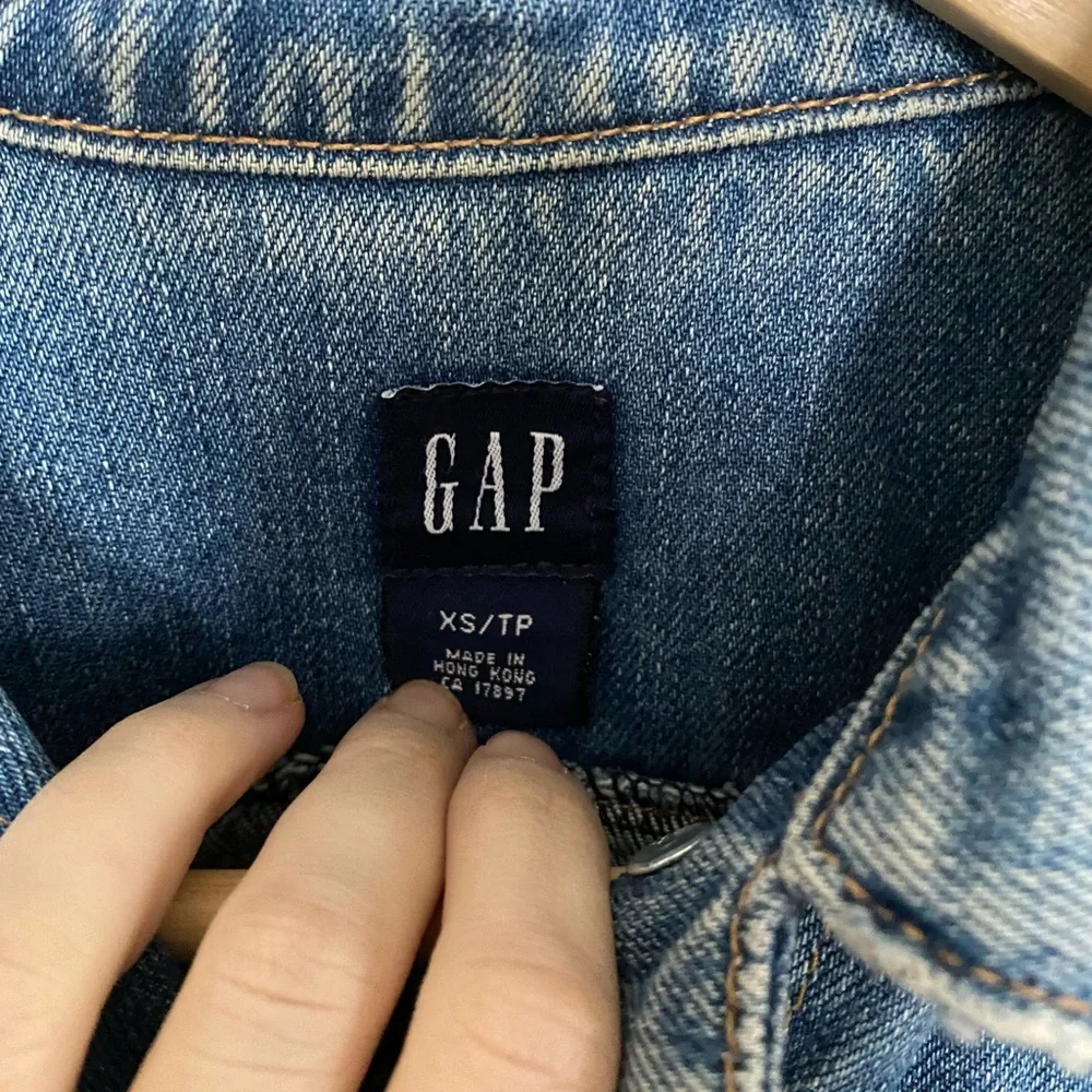 Classic Gap Jean Jacket - XS - Picture 2 of 2
